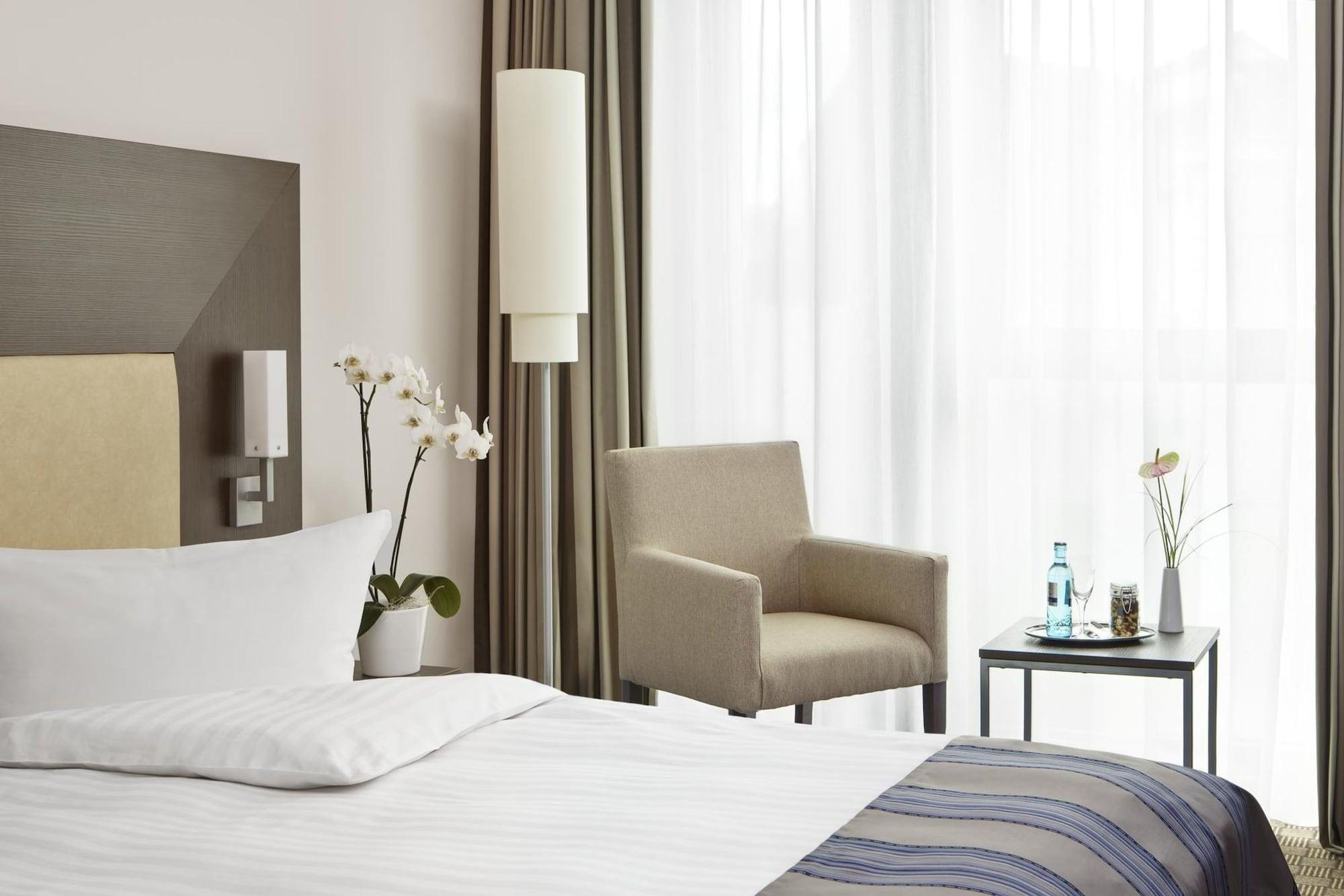 Intercityhotel Hamburg Dammtor-Messe מראה חיצוני תמונה