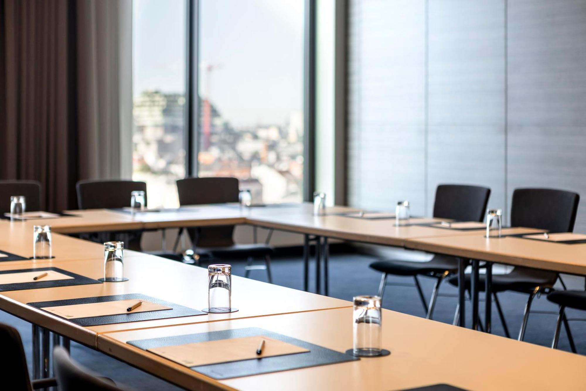Intercityhotel Hamburg Dammtor-Messe מראה חיצוני תמונה