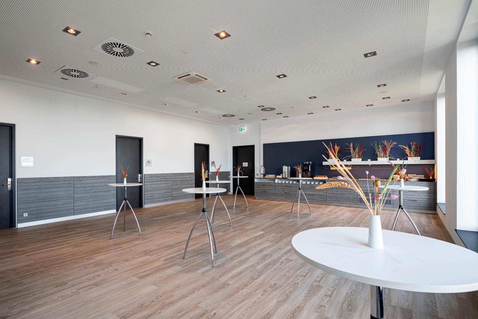 Intercityhotel Hamburg Dammtor-Messe מראה חיצוני תמונה