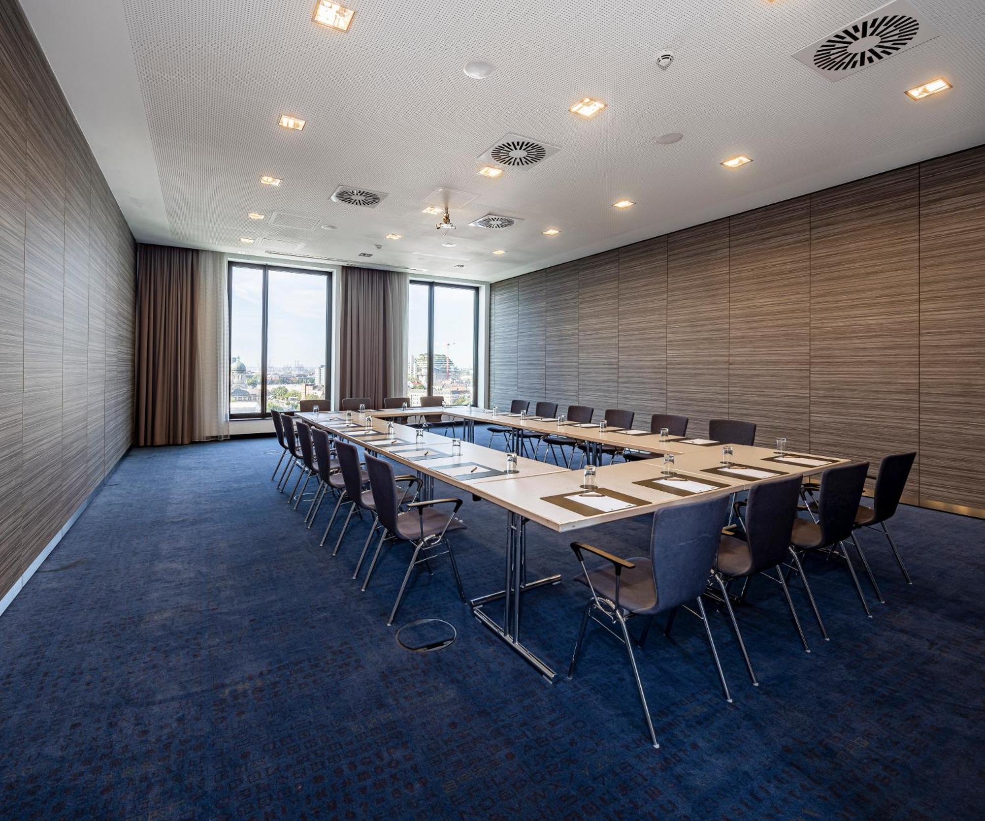 Intercityhotel Hamburg Dammtor-Messe מראה חיצוני תמונה