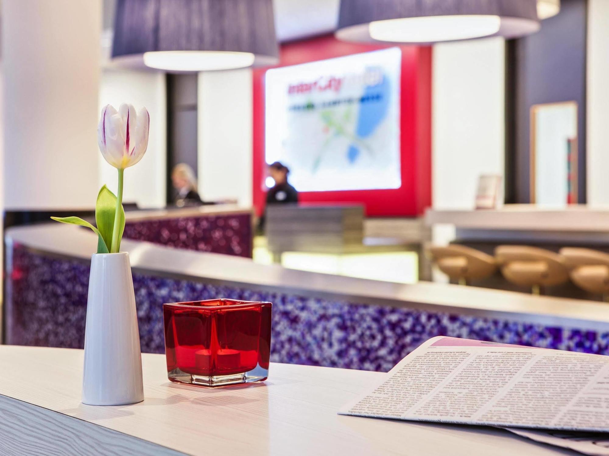 Intercityhotel Hamburg Dammtor-Messe מראה חיצוני תמונה
