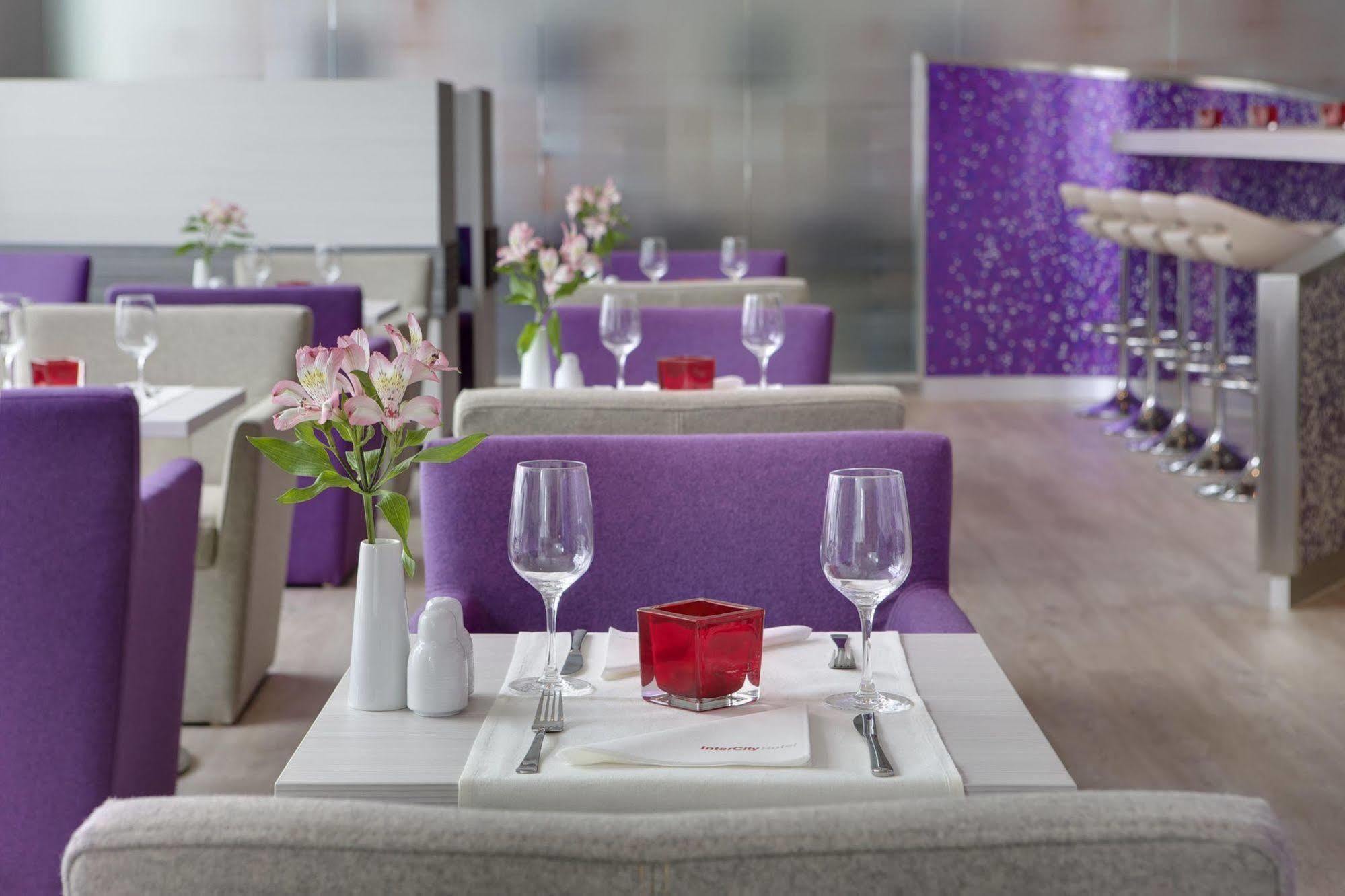 Intercityhotel Hamburg Dammtor-Messe מראה חיצוני תמונה